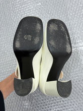 Load image into Gallery viewer, MIU MIU SQUARE TOE WHITE PATENT LEATHER PUMPS (38,5)