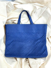Load image into Gallery viewer, BOTTEGA VENETA INTRECCIATO LEATHER TOTE IN NAVY