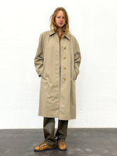 Load image into Gallery viewer, BURBERRY 2-IN-1 TRENCH COAT WITH REMOVABLE LINING