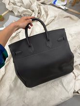 Load image into Gallery viewer, HERMÈS HAUT À COURROIES CHOCOLATE BROWN BAG
