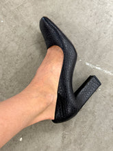 Load image into Gallery viewer, PRADA SQUARE TOE BLACK LEATHER PUMPS (38)
