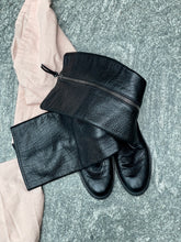 Load image into Gallery viewer, MIU MIU BLACK LEATHER BOOTS (38,5)
