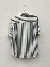 Load image into Gallery viewer, JIL SANDER SHORT-SLEEVE STRIPED COTTON SHIRT
