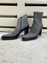Load image into Gallery viewer, JIL SANDER HEELED ANKLE WOOL/LEATHER BOOTS (38)
