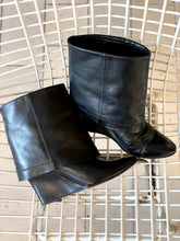 Load image into Gallery viewer, MARC JACOBS BLACK PLATFORM BOOTS (38)
