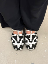 Load image into Gallery viewer, PRADA SILVER/BLACK SANDALS (38,5)
