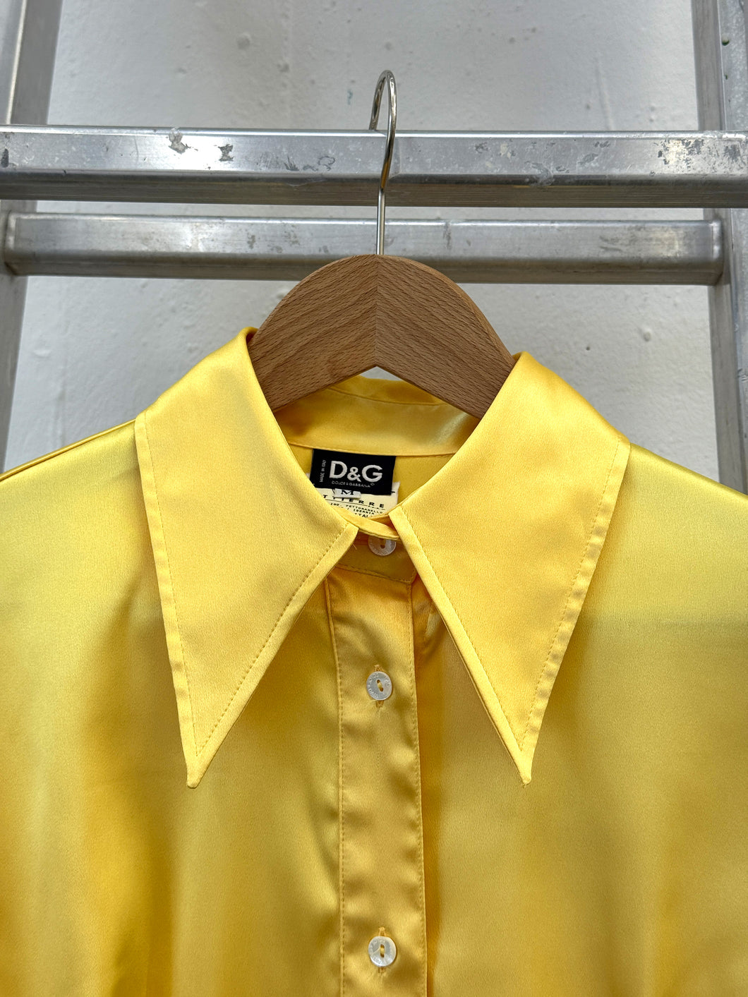 D&G YELLOW SATIN BLOUSE WITH XL COLLAR