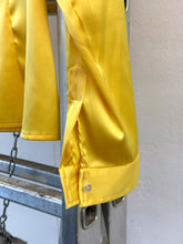 Load image into Gallery viewer, D&amp;G YELLOW SATIN BLOUSE WITH XL COLLAR
