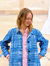 Load image into Gallery viewer, 2010 REISSUE OF 1996 PRADA PLAID BELTED RAIN COAT
