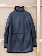 Load image into Gallery viewer, JIL SANDER BLACK SHEARLING JACKET

