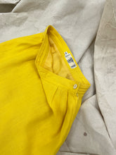 Load image into Gallery viewer, VALENTINO SKIRT
