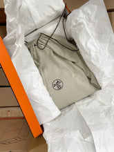 Load image into Gallery viewer, HERMÈS HAUT À COURROIES CHOCOLATE BROWN BAG

