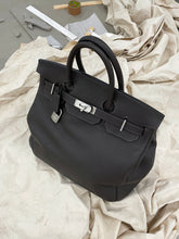 Load image into Gallery viewer, HERMÈS HAUT À COURROIES CHOCOLATE BROWN BAG
